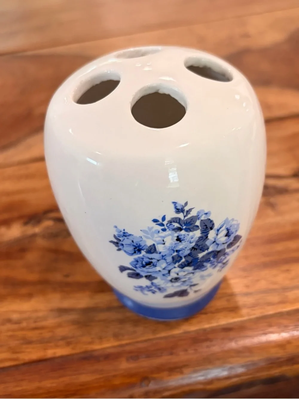 Vintage Ceramic Porcelain White & Blue Floral Toothbrush Makeup Brush Holder